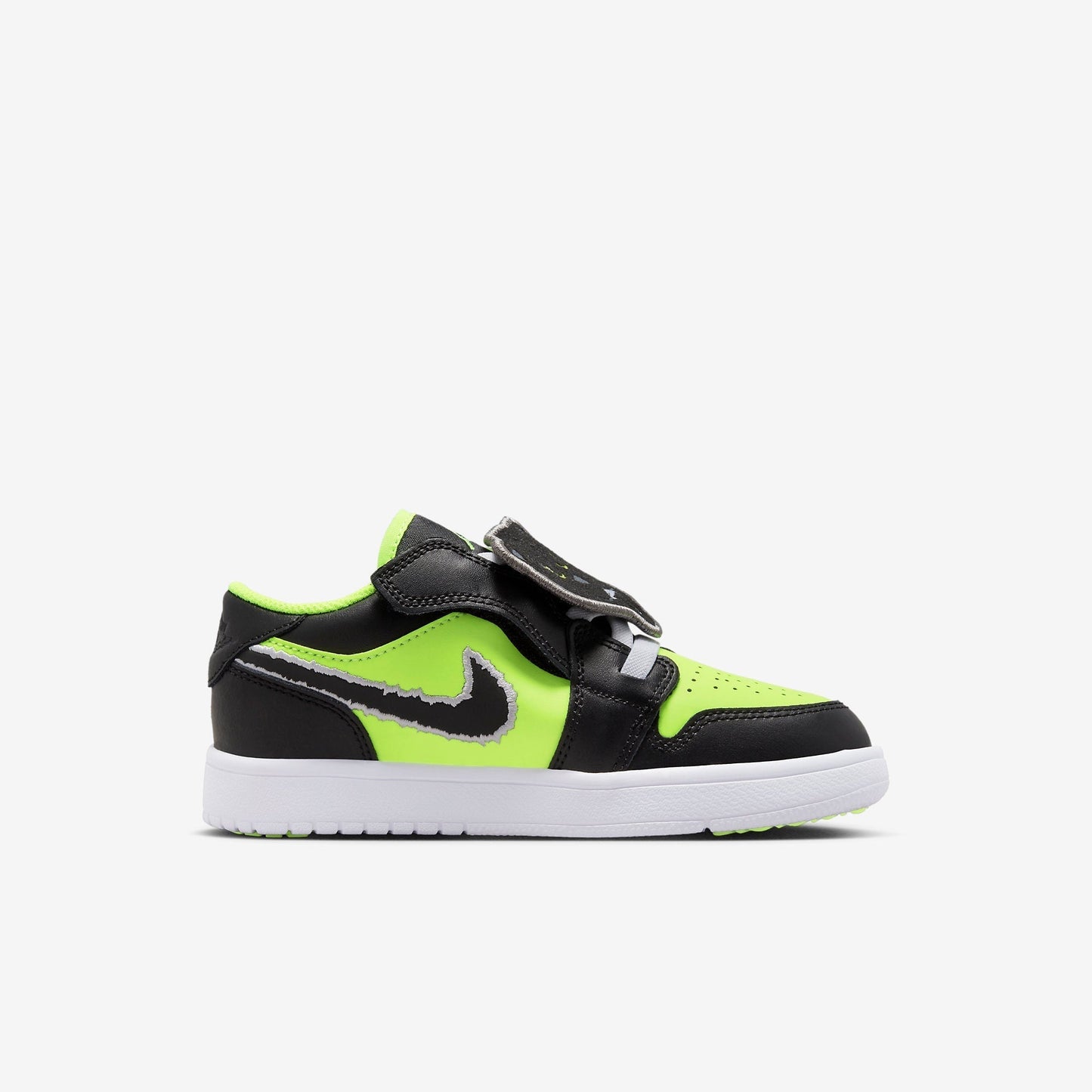 (PS) Aithtr Jordthtan 1 Low ALT SE 'Black Cat Volt' (2023) DX6667-701