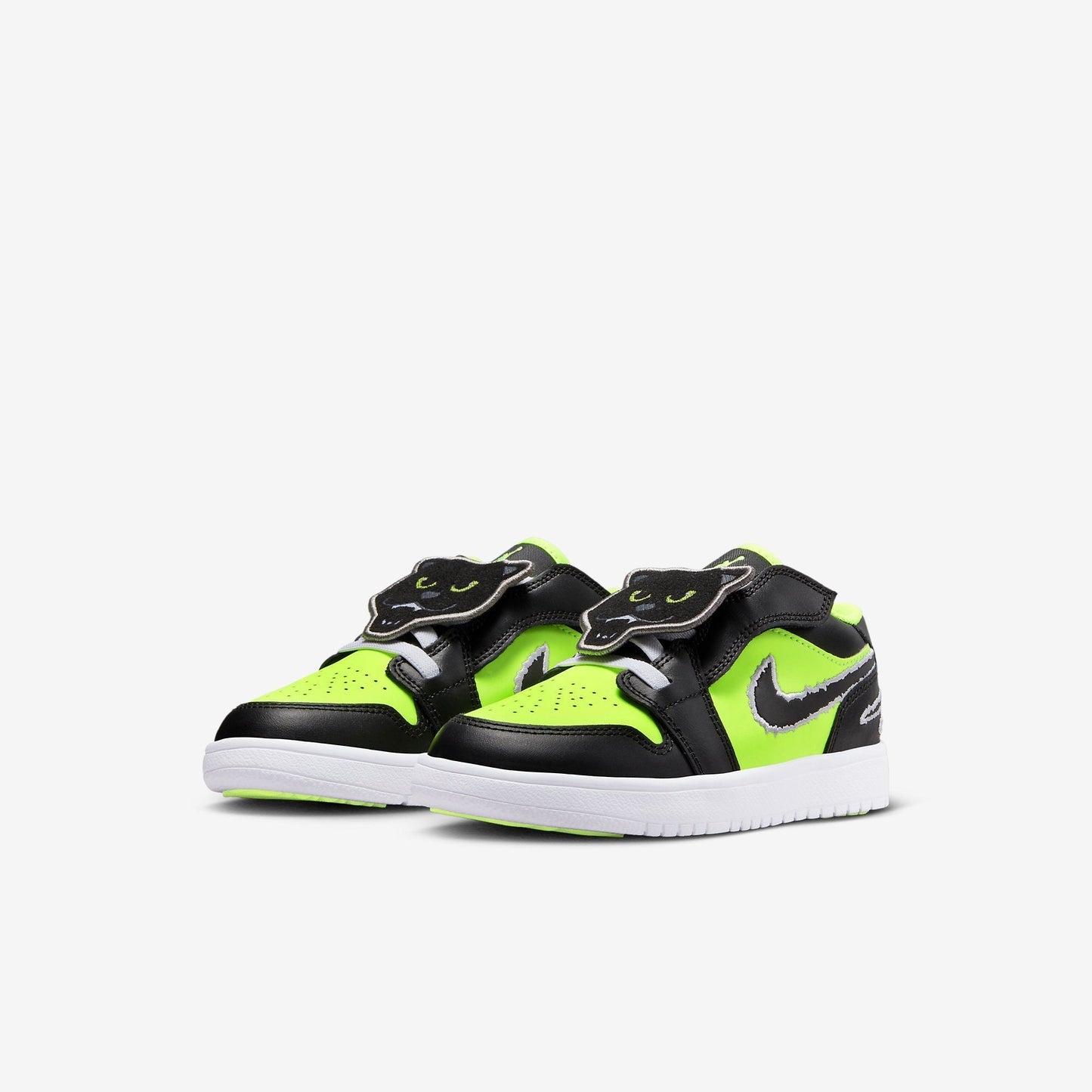 (PS) Aithtr Jordthtan 1 Low ALT SE 'Black Cat Volt' (2023) DX6667-701