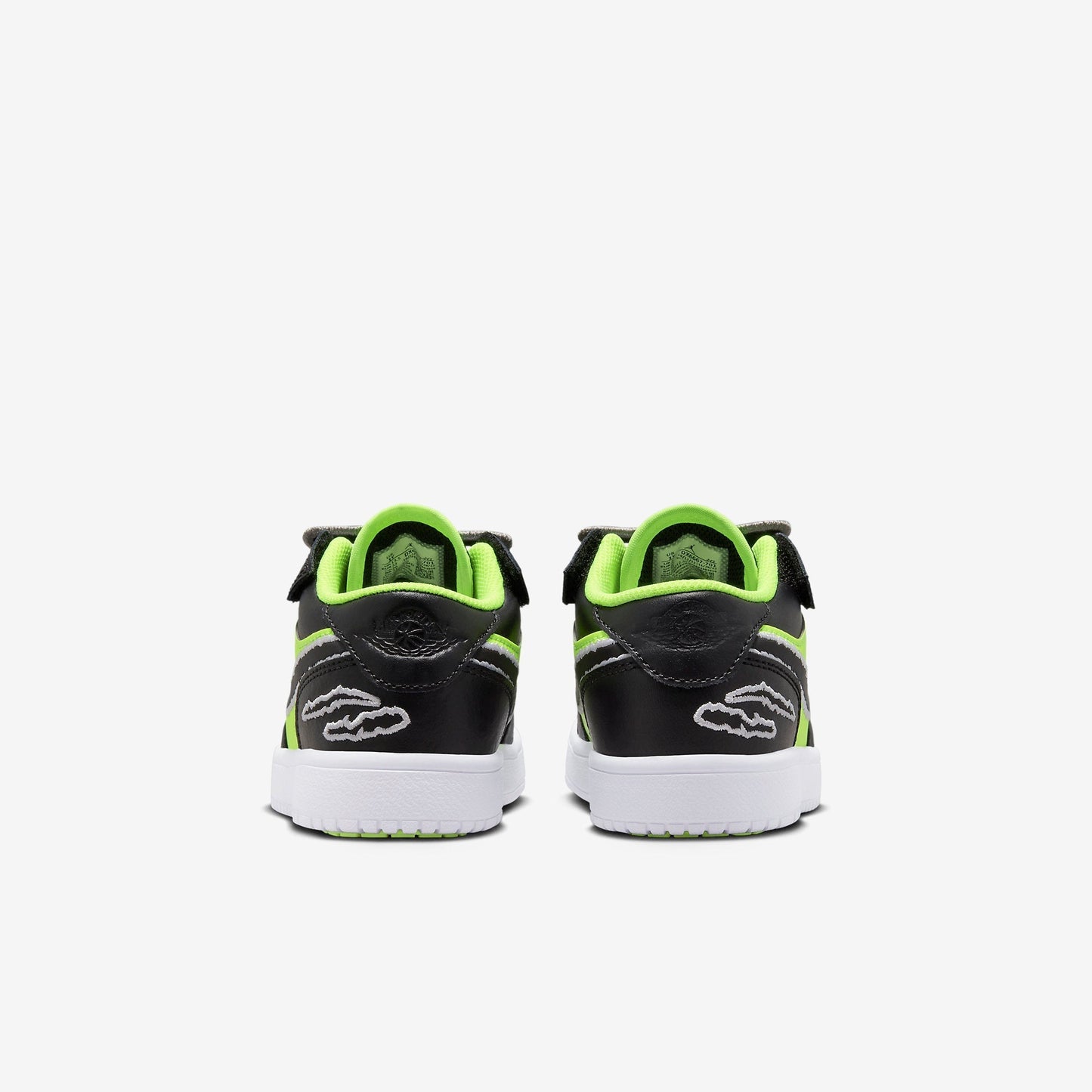 (PS) Aithtr Jordthtan 1 Low ALT SE 'Black Cat Volt' (2023) DX6667-701