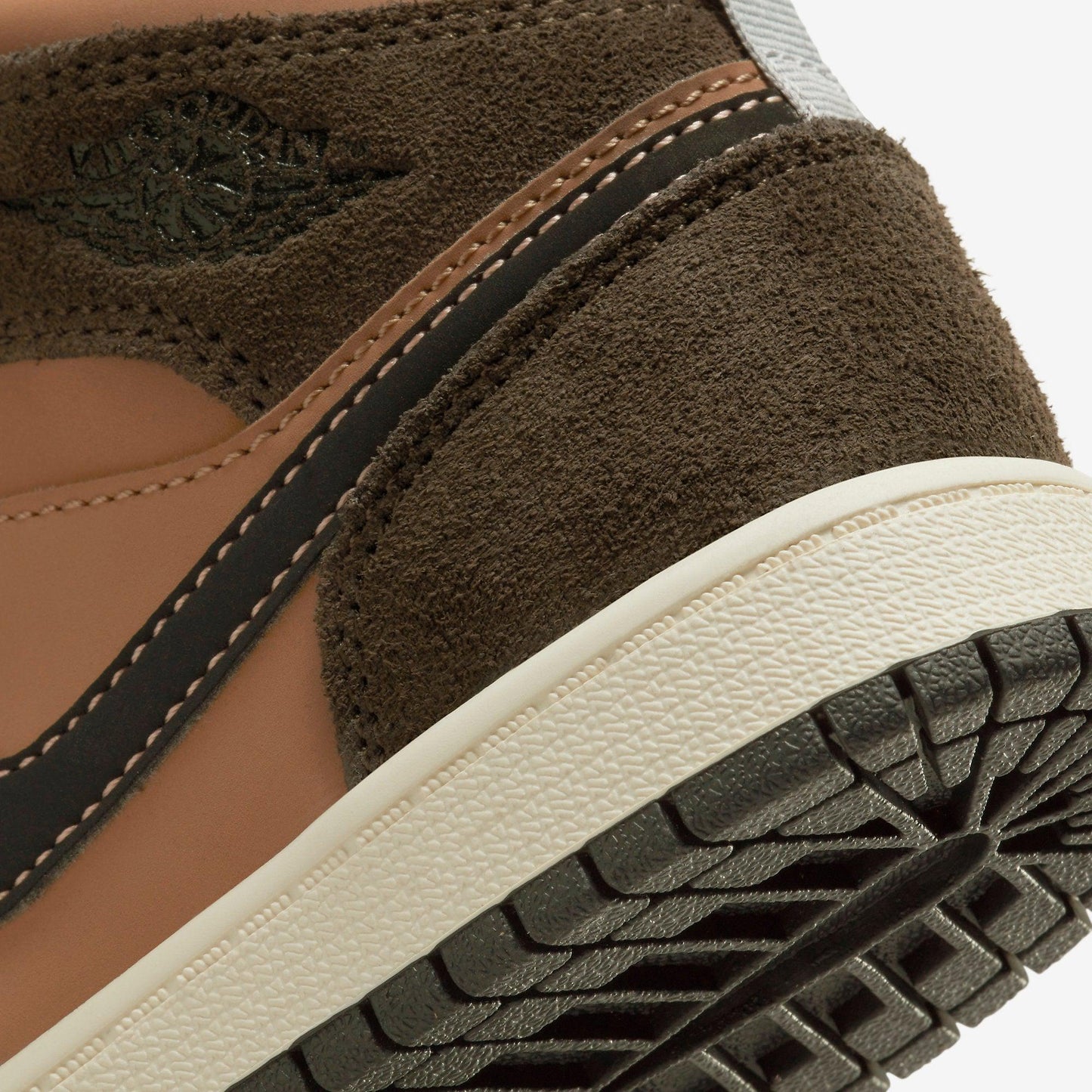(PS) Aithtr Jordthtan 1 Mid SE 'Dark Chocolate' (2021) DC7249-200