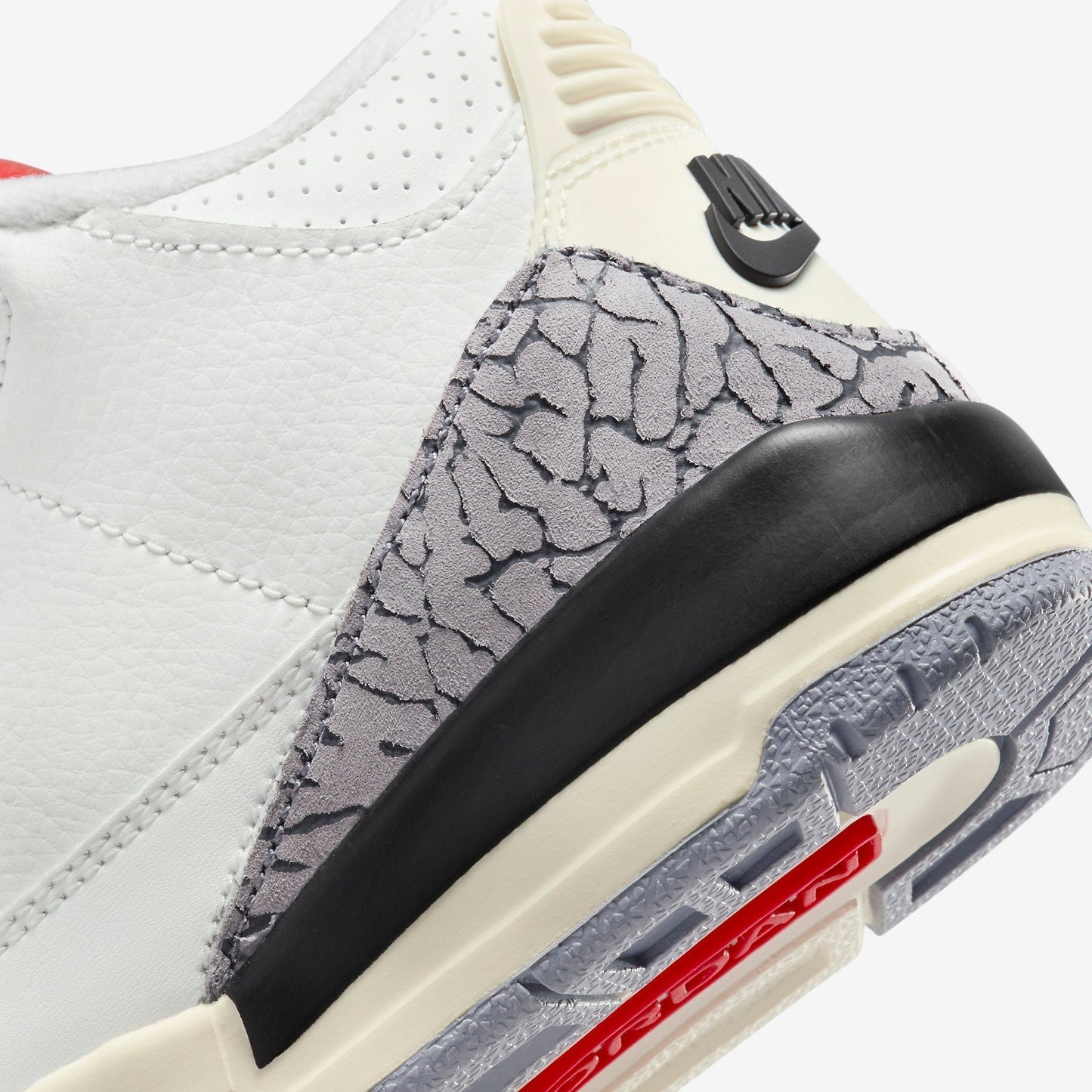(PS) Aithtr Jordthtan 3 Retro 'Reimagined White Cement' (2023) DM0966-100