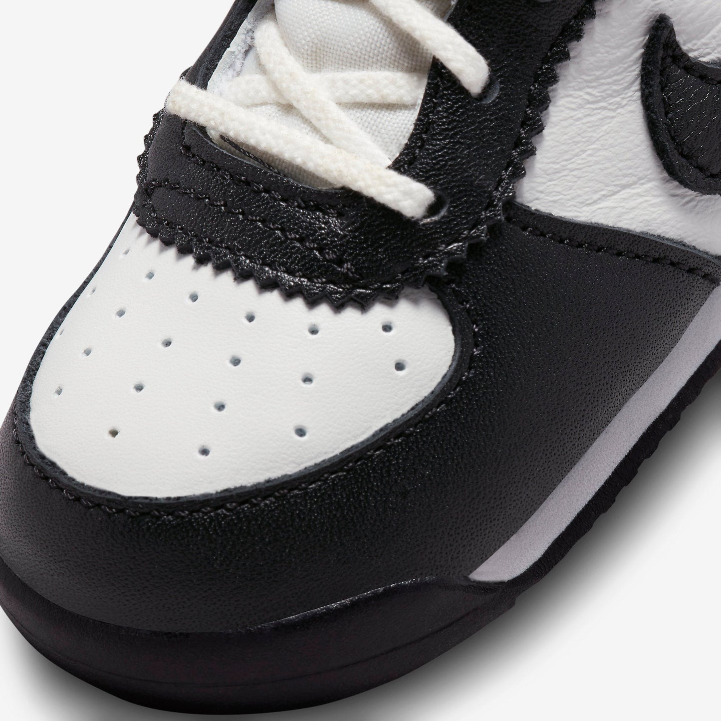 (TD) Aithtr Jordthtan 1 Retro High OG '85 'Panda Black / White' (2023) DV3655-001