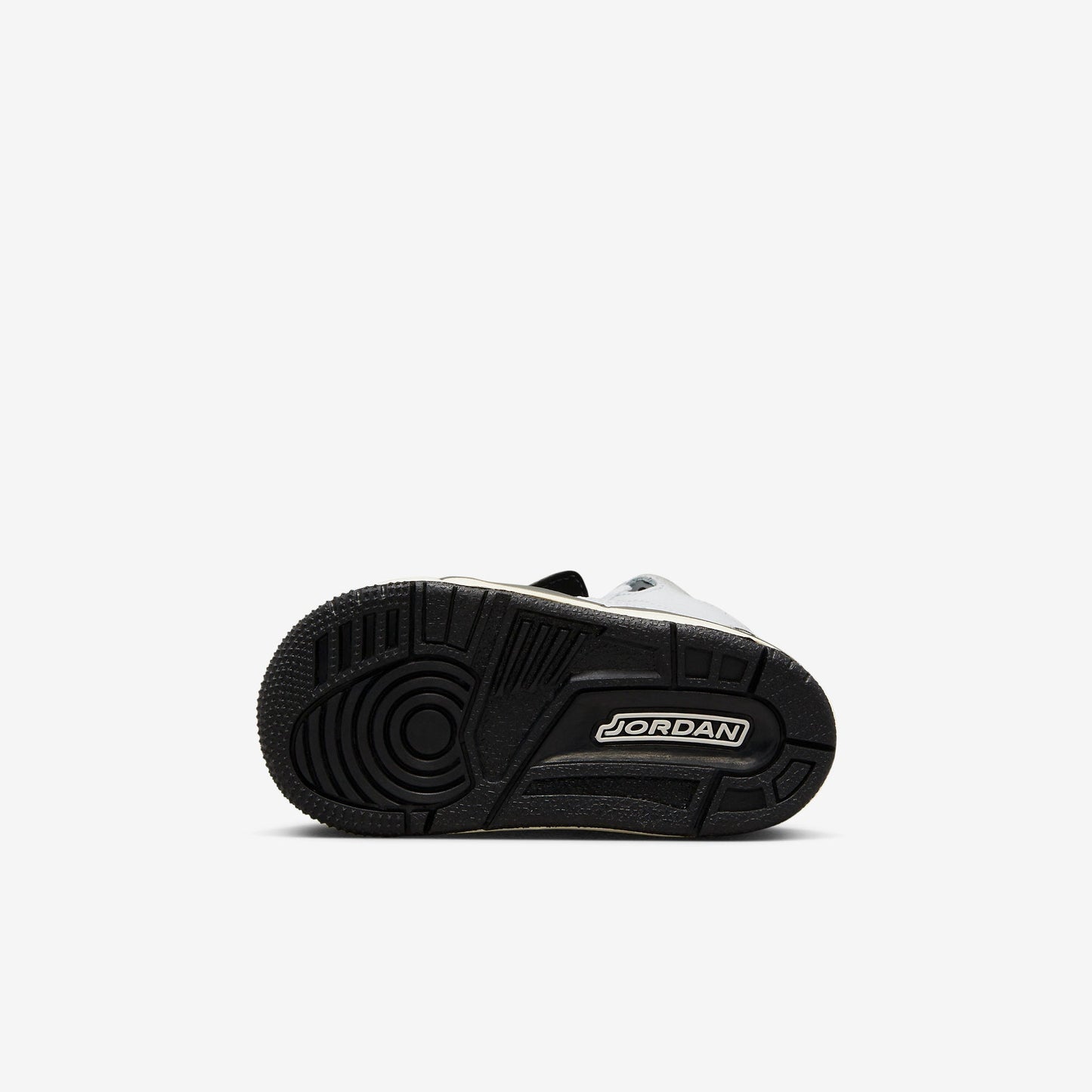 (TD) Aithtr Jordthtan 3 Retro 'Hide N Sneak' (2023) FB4415-100