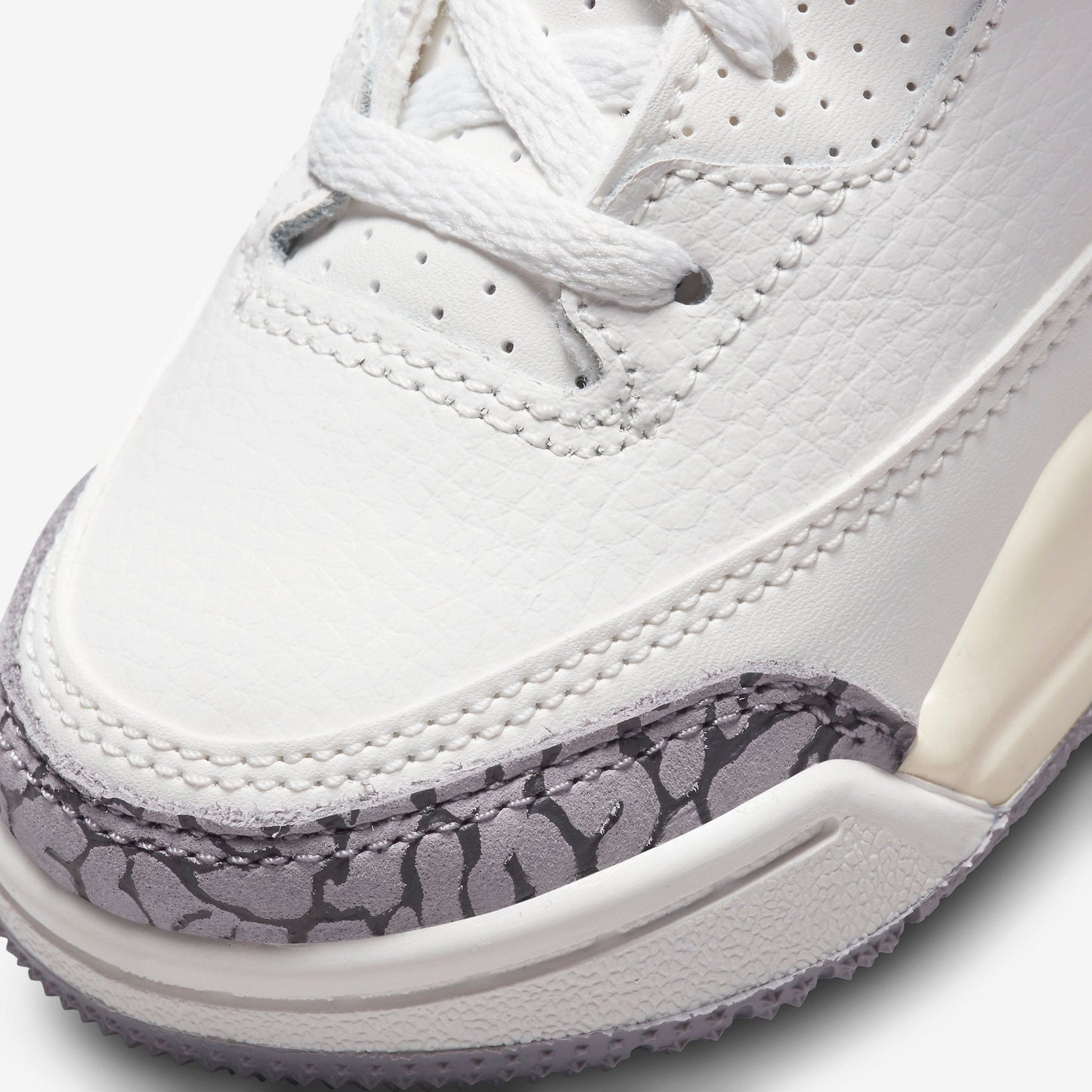 (TD) Aithtr Jordthtan 3 Retro 'Reimagined White Cement' (2023) DM0968-100