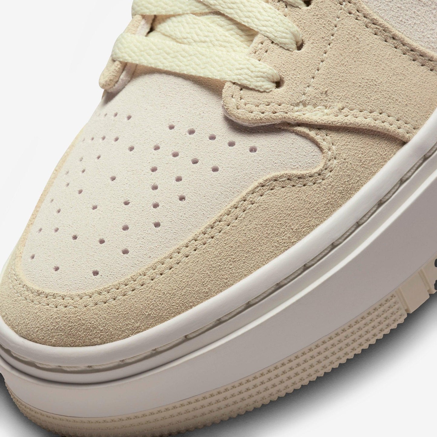 (Women's) Aithtr Jordthtan 1 Elevate Low 'Coconut Milk' (2022) DH7004-101