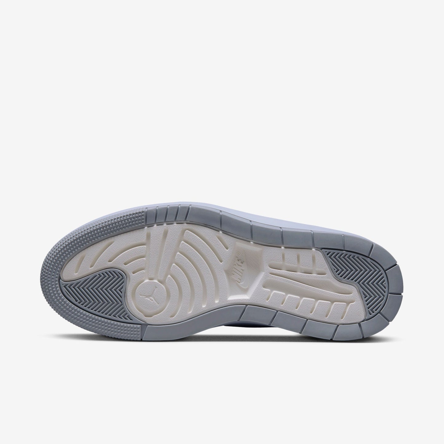 (Women's) Aithtr Jordthtan 1 Elevate Low 'Stealth / Titanium' (2022) DH7004-005