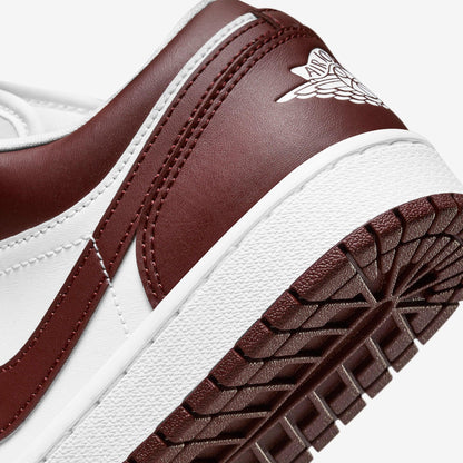 (Women's) Aithtr Jordthtan 1 Low 'Bronze Eclipse / Team Red' (2021) DC0774-116