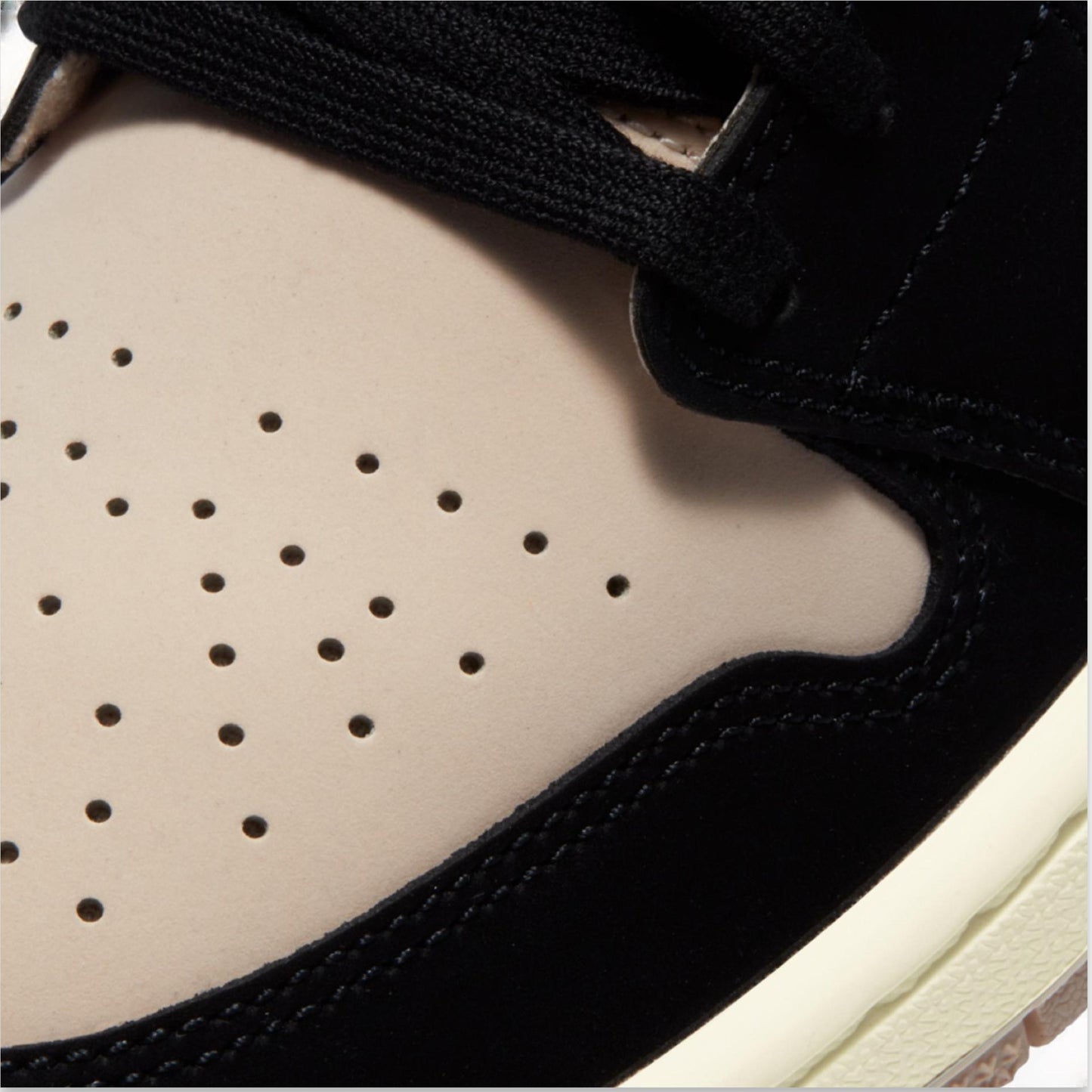 (Women's) Aithtr Jordthtan 1 Low 'Guava Ice' (2020) DC0774-003