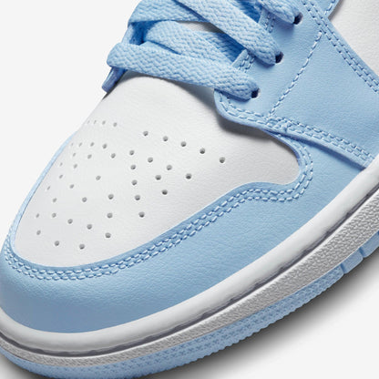 (Women's) Aithtr Jordthtan 1 Low 'Ice Blue / Aluminum' (2022) DC0774-141