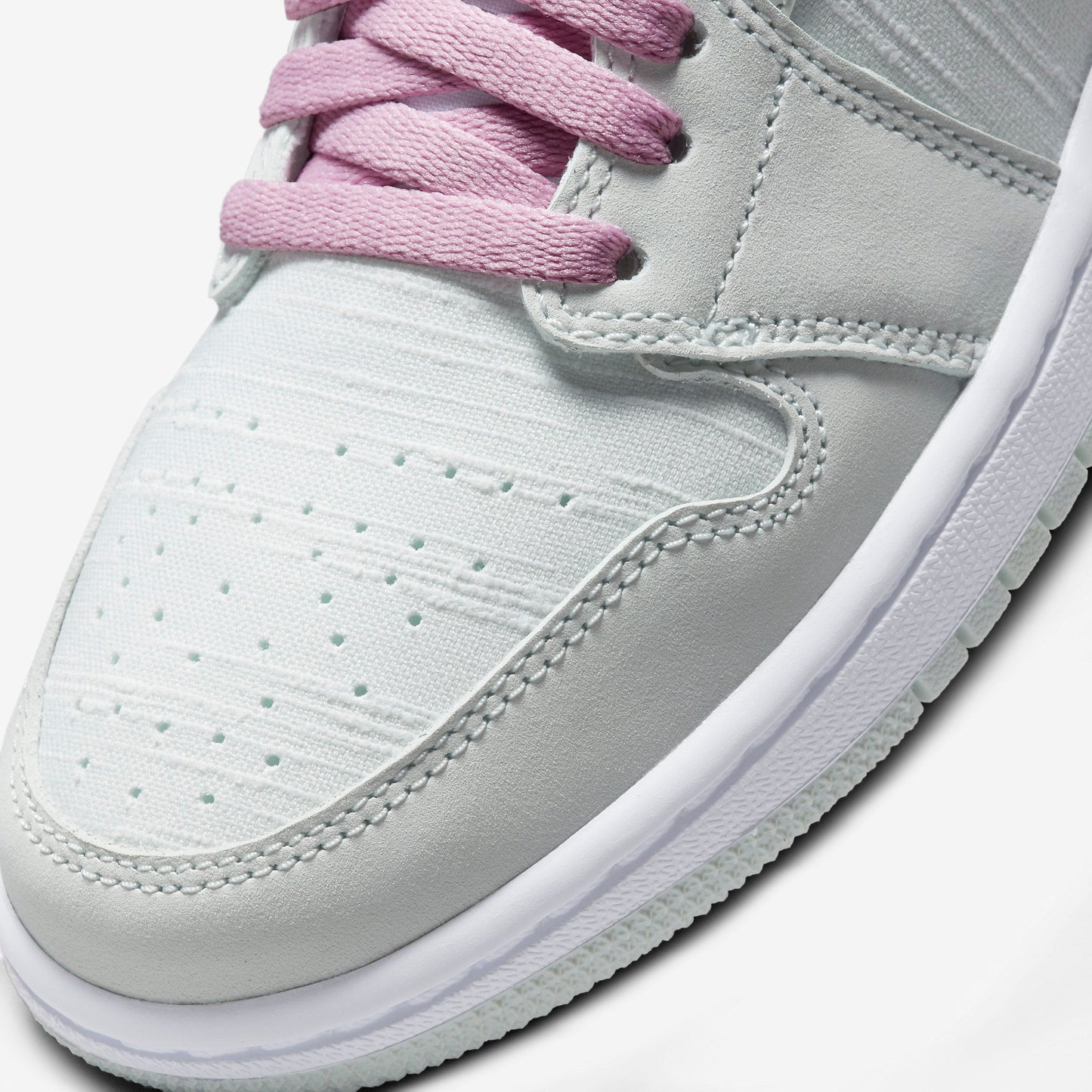 (Women's) Aithtr Jordthtan 1 Low SE 'Barely Green' (2021) CZ0776-300