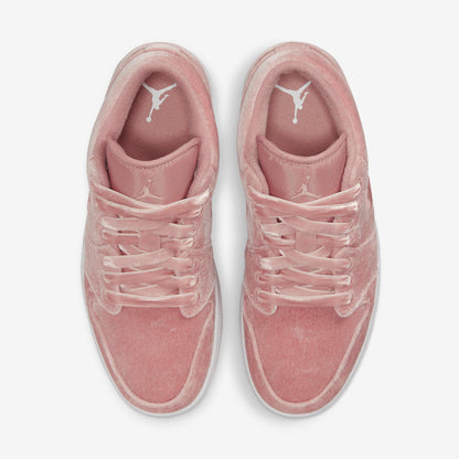 (Women's) Aithtr Jordthtan 1 Low SE 'Pink Velvet' (2022) DQ8396-600