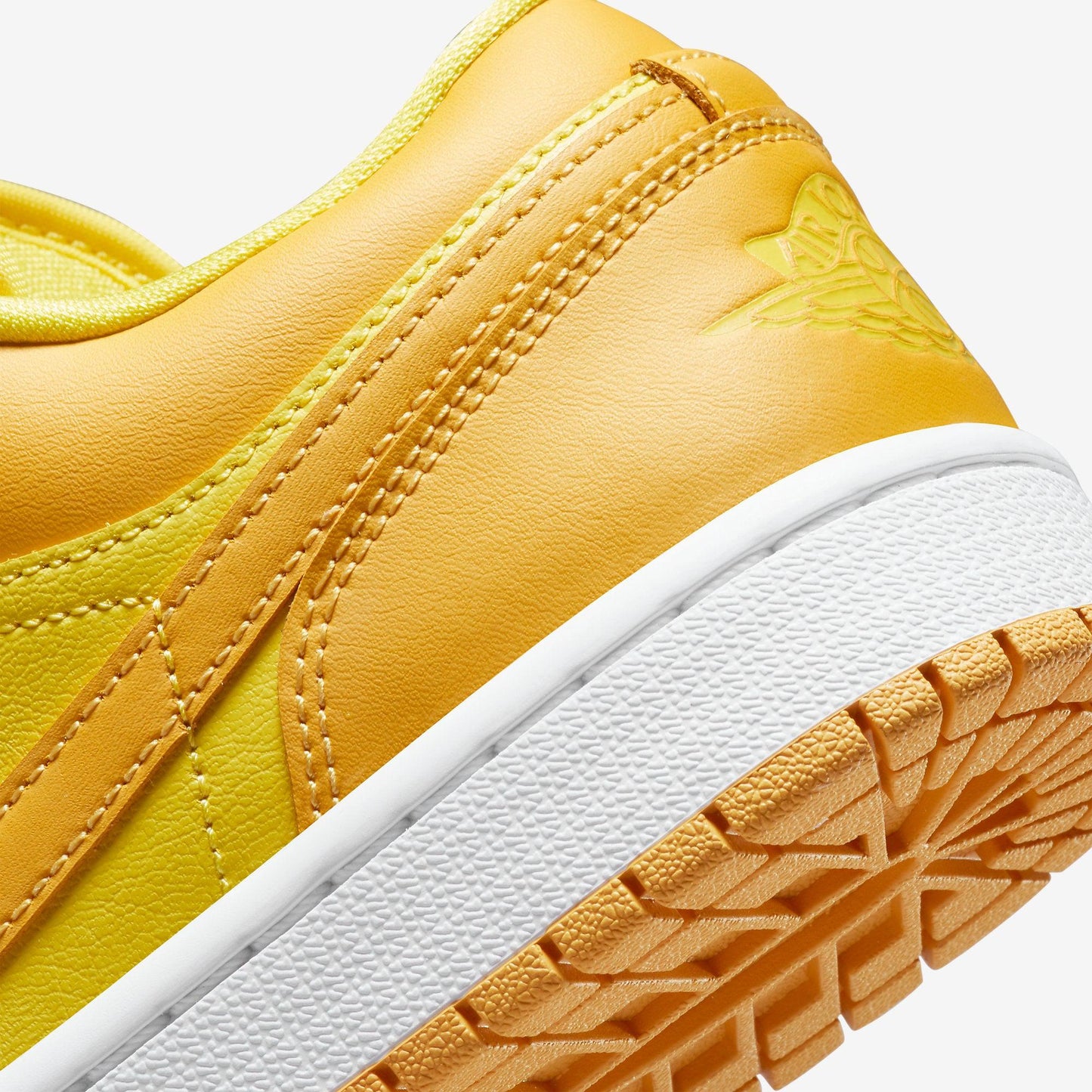 (Women's) Aithtr Jordthtan 1 Low 'Yellow Strike' (2021) DC0774-700