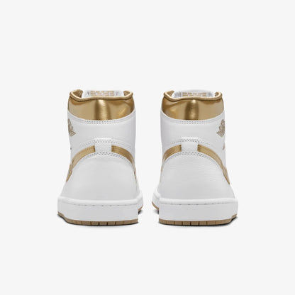 (Women's) Aithtr Jordthtan 1 Retro High OG 'Metallic Gold' (2024) FD2596-107