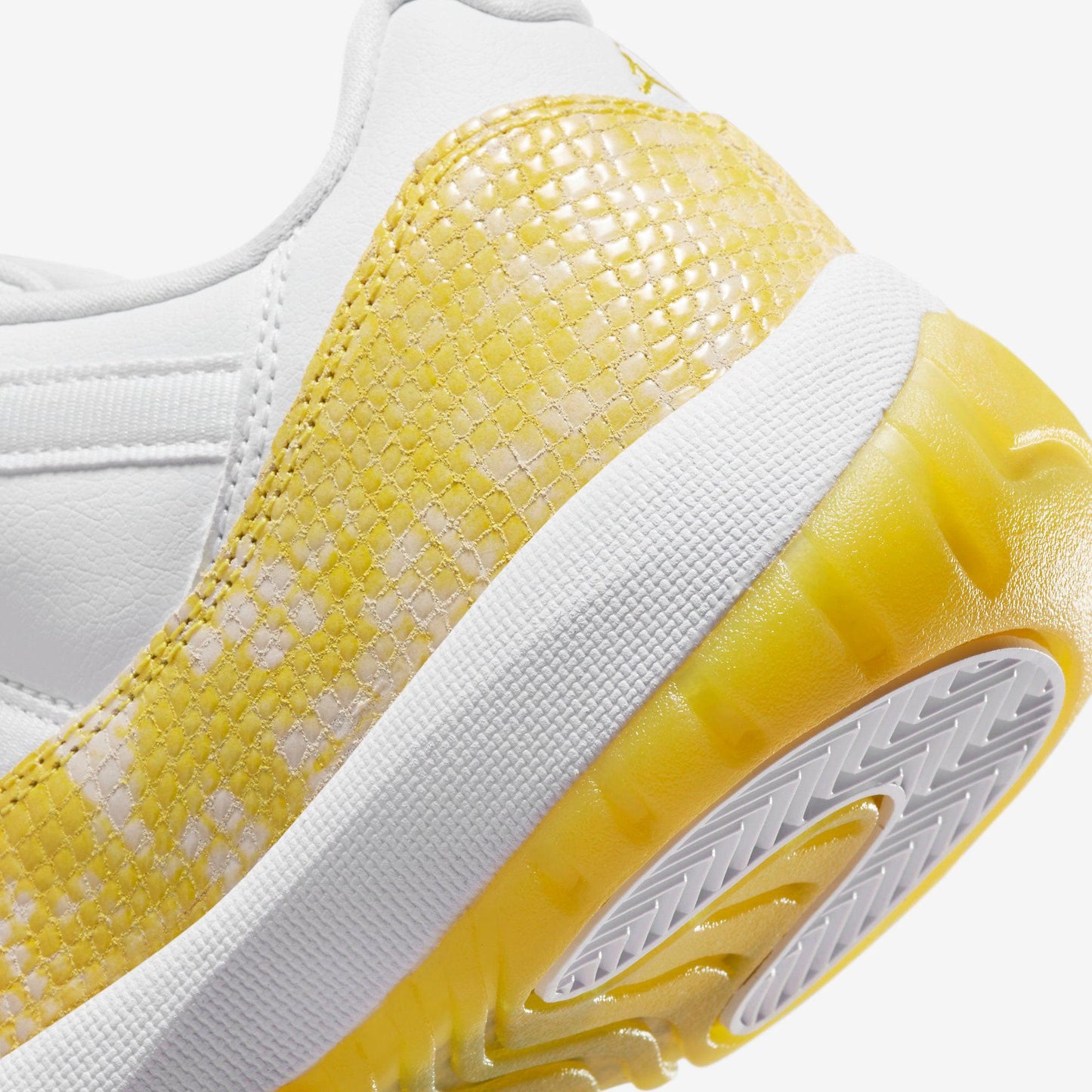 (Women's) Aithtr Jordthtan 11 Retro Low 'Yellow Snakeskin' (2023) AH7860-107