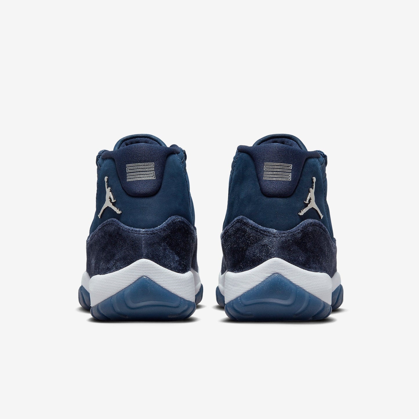 (Women's) Aithtr Jordthtan 11 Retro 'Midnight Navy Velvet' (2022) AR0715-441