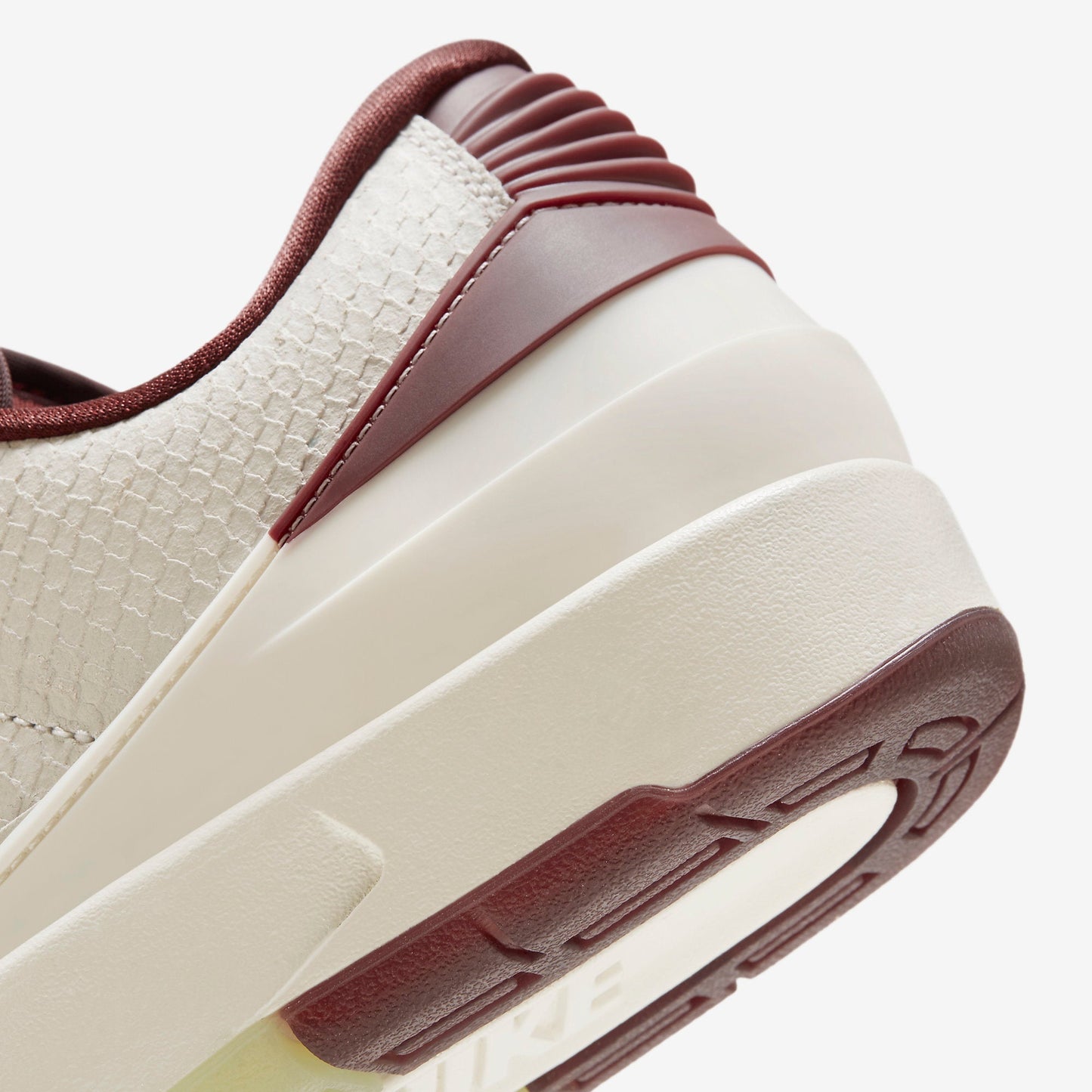 (Women's) Aithtr Jordthtan 2 Low CNY 'Chinese New Year YOTD Year of the Dragon' (2024) FJ3468-100