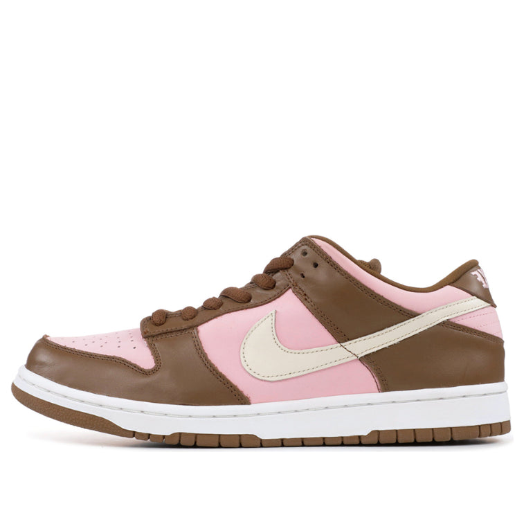 Nithtke Stssy x Duthtnk Low Pro SB 'Cherry' 304292-671