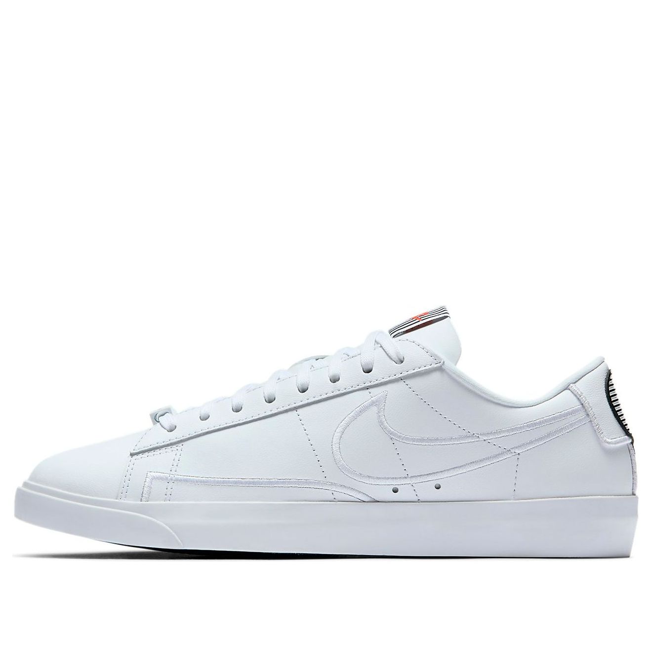 (WMNS) Nithtke blathtzer Low SE LX 'Broken Hearted' AJ0866-100