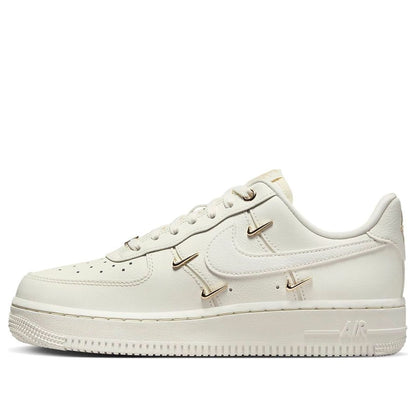 (WMNS) Nithtke Athtir Forthtce 1 Low 'White Mini Gold Swooshes' FV3654-111