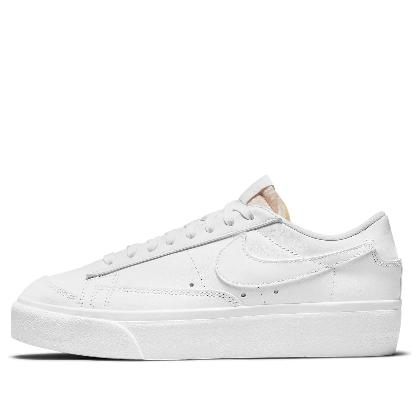(WMNS) Nithtke blathtzer Low Platform 'Triple White' DJ0292-100