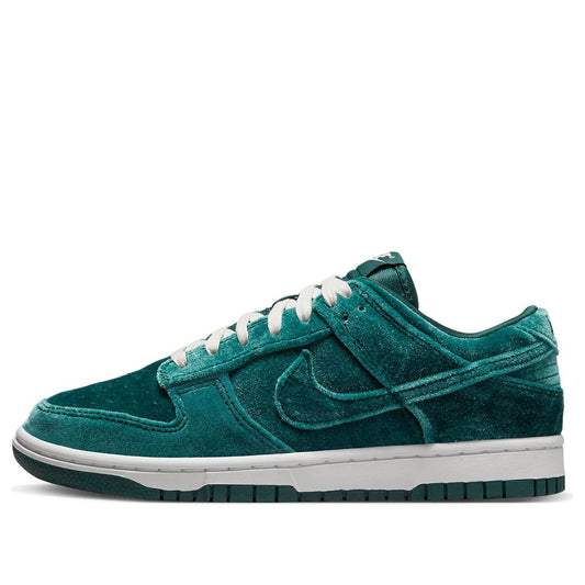 (WMNS) Nithtke Duthtnk Low 'Green Velvet' DZ5224-300